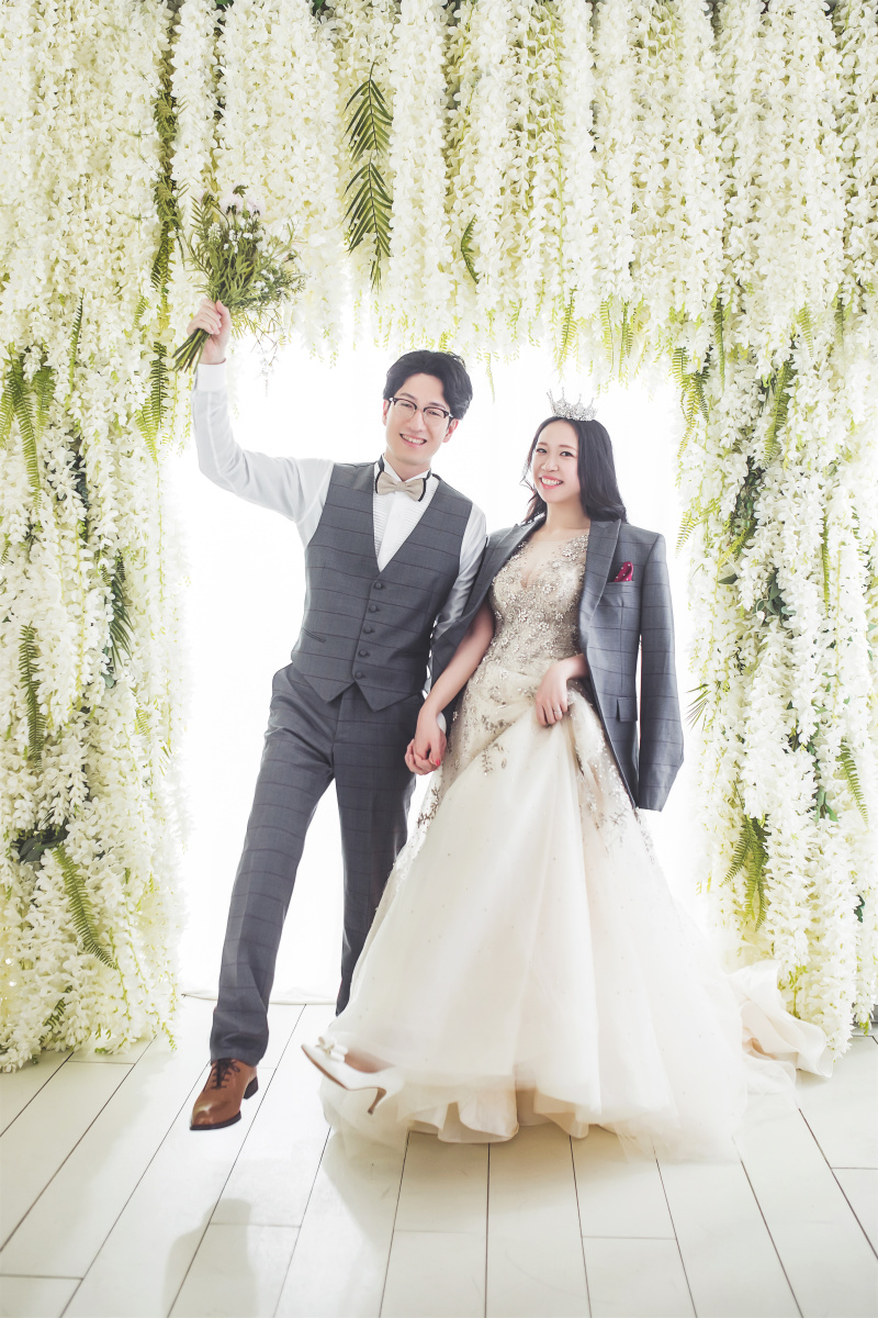 白いお花の前で♪