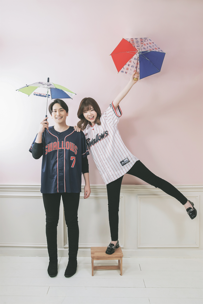 グッズも持って♪