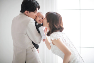 ドレス2着・ウェディングスーツ1着