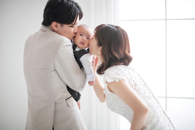 ドレス2着・ウェディングスーツ1着