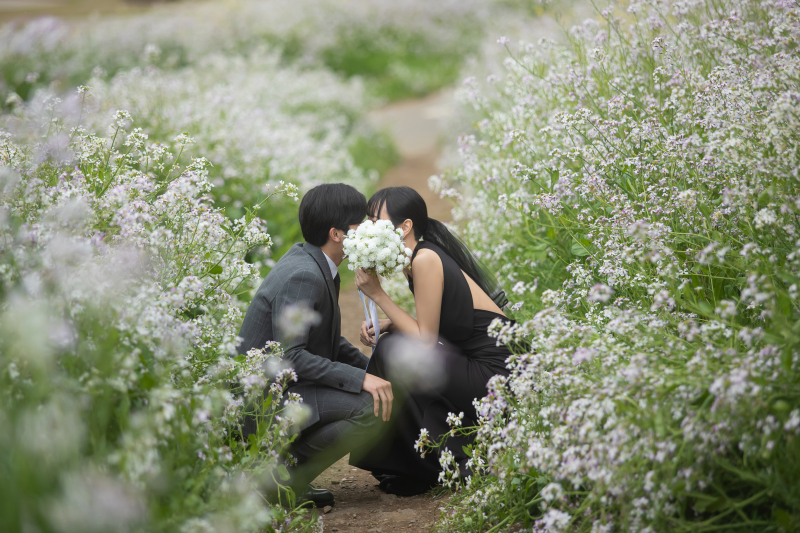 お花の中でワンカット