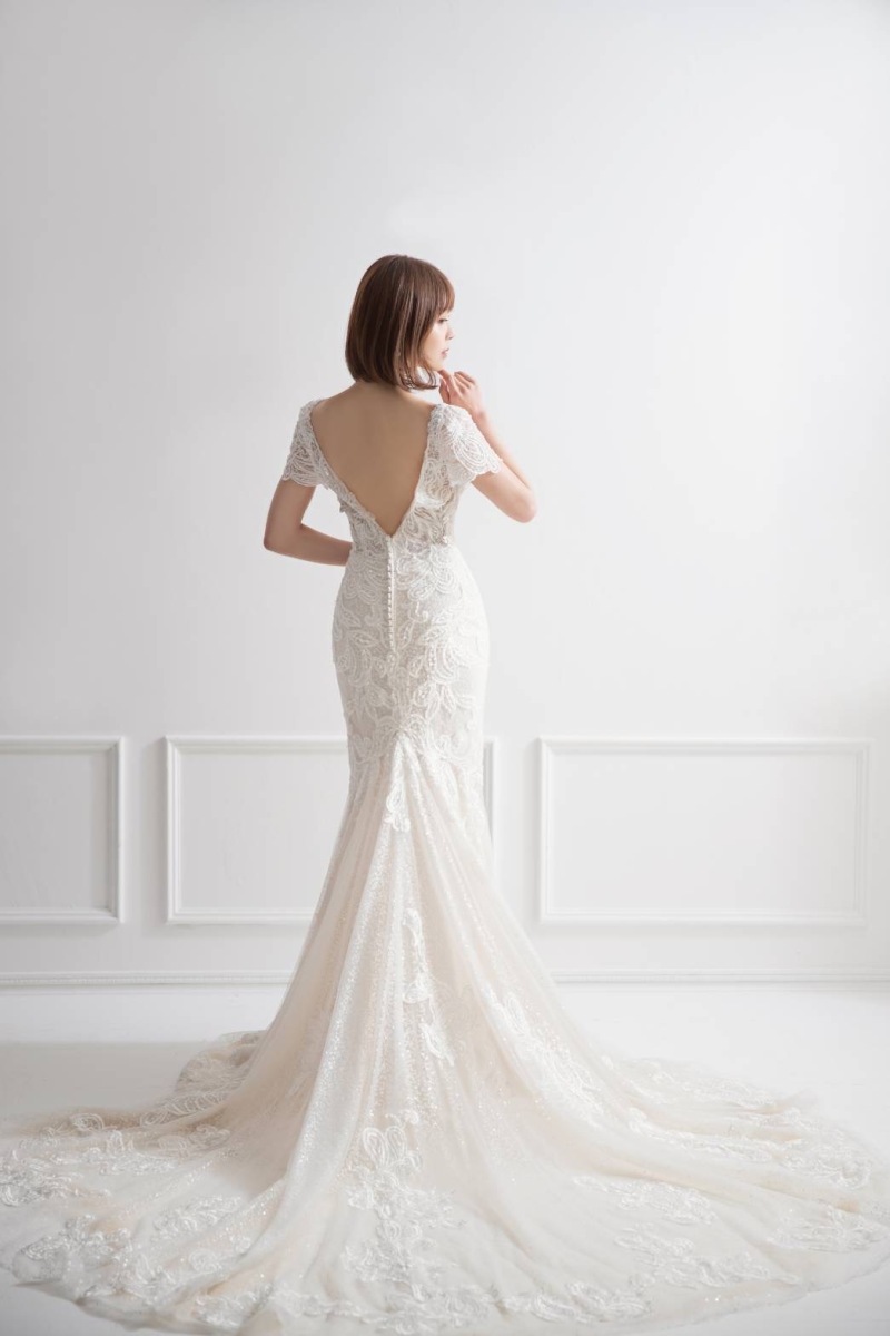 ①衣装のページから何点か気になる衣装をピックアップ