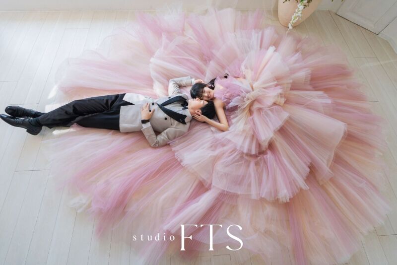 studio FTS_カラードレスが豊富