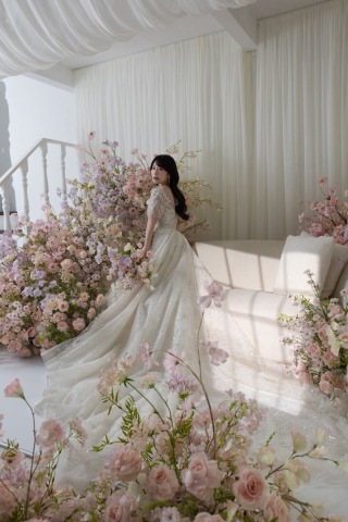 studio FTS_ファーストスタジオ〈お花やアーチ窓が可愛らしいスタジオ！〉