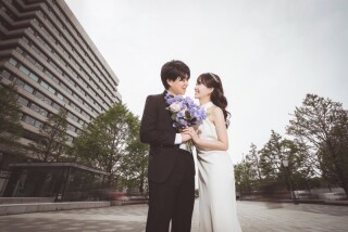 見つめ合うのは少し恥ずかしいものですが、その照れた表情から素敵な写真が撮影できます！