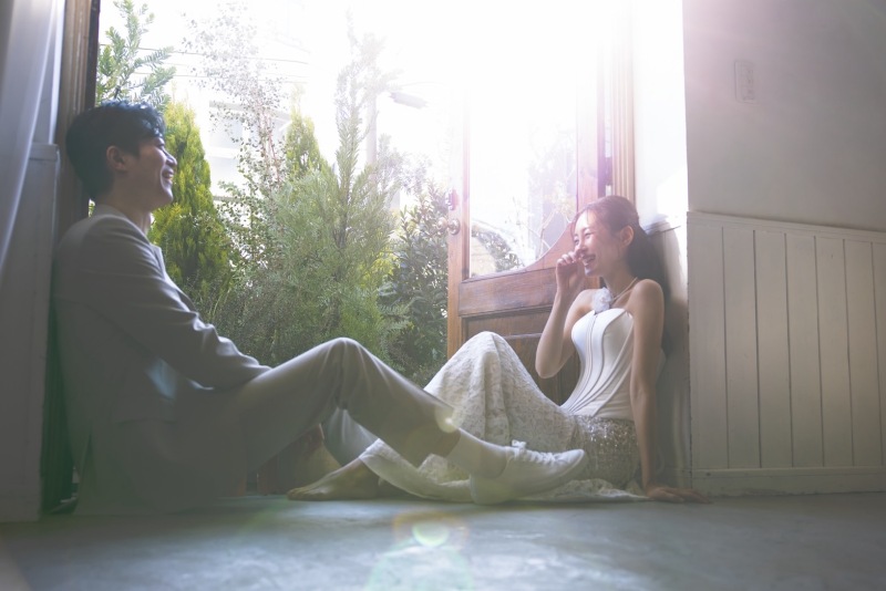 自然な雰囲気の二人を撮影します!