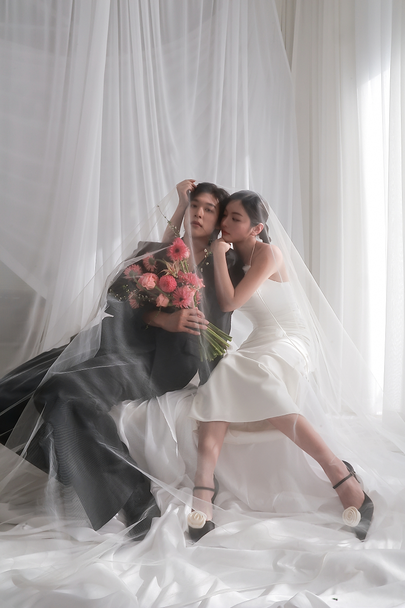 2月末までのご成約でレタッチ＋５枚《GOYOU２着アルバムプラン》洋装２着、GOYOUスタジオ