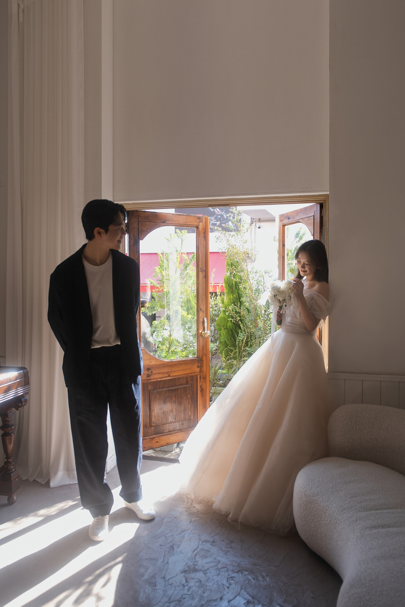 《New シエル2着アルバムプラン》洋装2着、本場韓国の挙式用で使用されるキラキラドレスを着用できるのはNewシエルのみ!