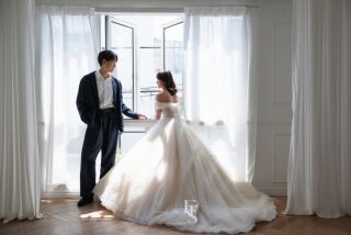 《残り僅か：直前割￥33,000オフ！》【２スタジオプラン】スタジオでドレス２着・300着以上のドレス、全て選び放題♪