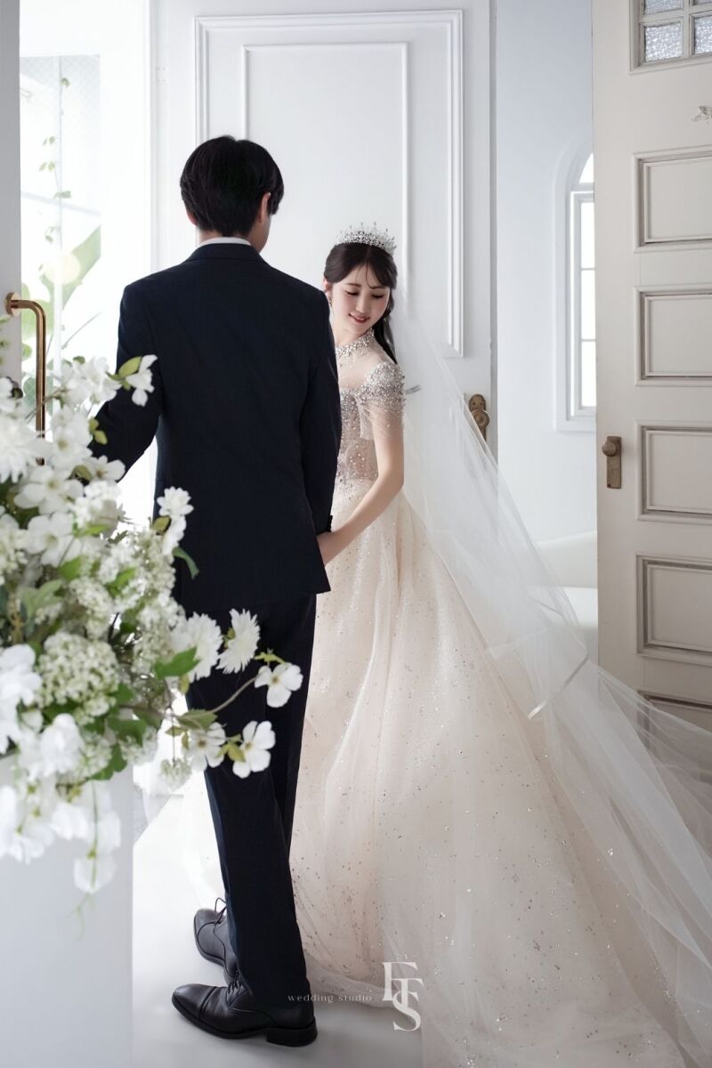 2月末までの成約でレタッチ＋５枚【スンスアルバムプラン】洋装１着、スンススタジオ