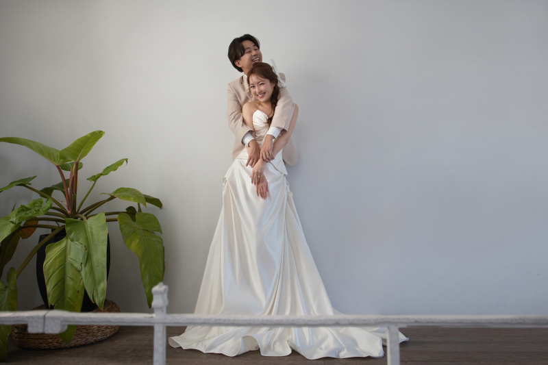 ￥33,000オフ！【３スタジオアルバムプラン】洋装３着・全３箇所スタジオ撮影