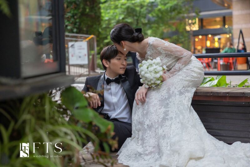 【昼東京駅+ファーストアルバムプラン】洋装２着、東京駅＋ファーストスタジオの２箇所撮影