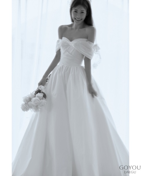 【GOYOUソロプラン】ドレス１着・GOYOUスタジオ撮影