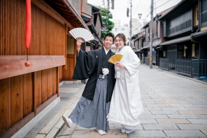 扇子を広げて！