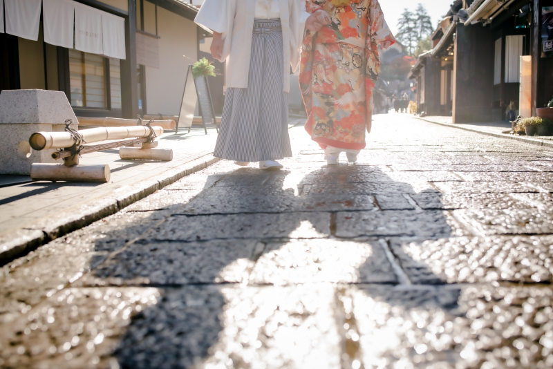 浮かぶお二人の影