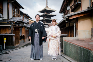 八坂の塔周辺にて衣装1点のロケ撮影♪