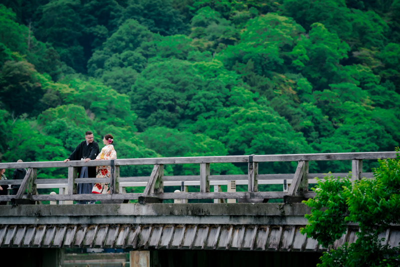 渡月橋の上で