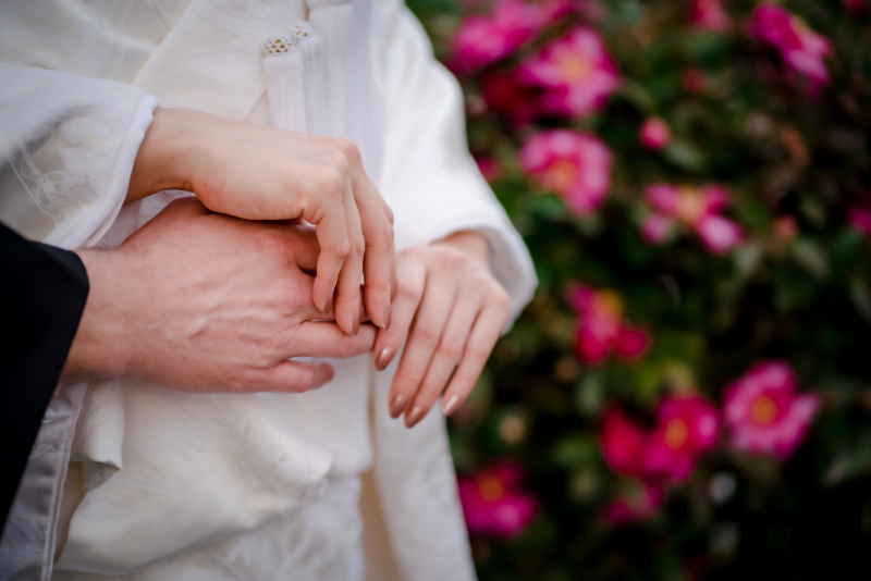 お花をバックに!