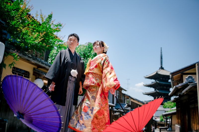 京都の街並みと番傘