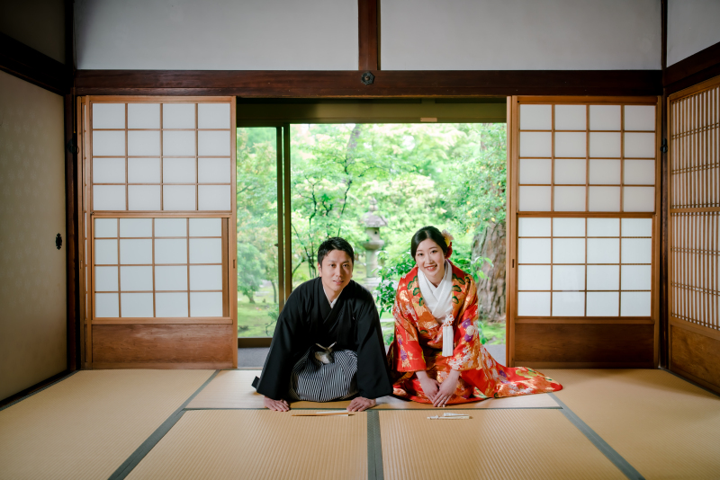 お辞儀ショット