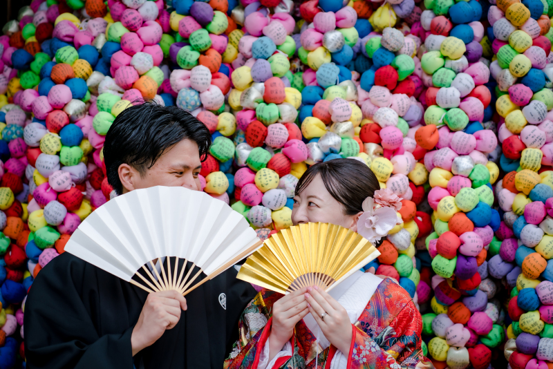 カラフルな世界と扇子アイテム!