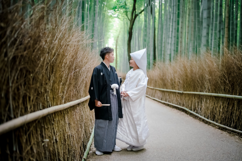 竹林の道での全身ショット♪