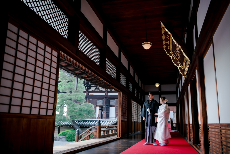 お庭を眺めるお二人♪