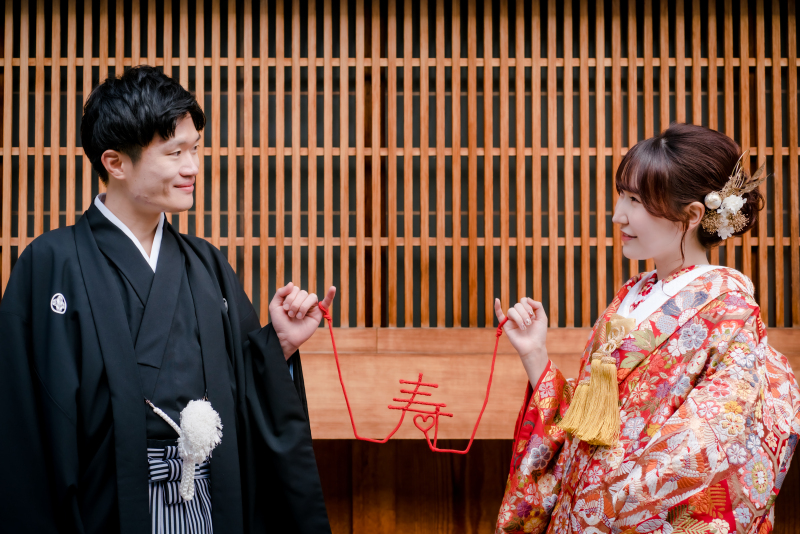 赤い糸で結ばれているお二人♡