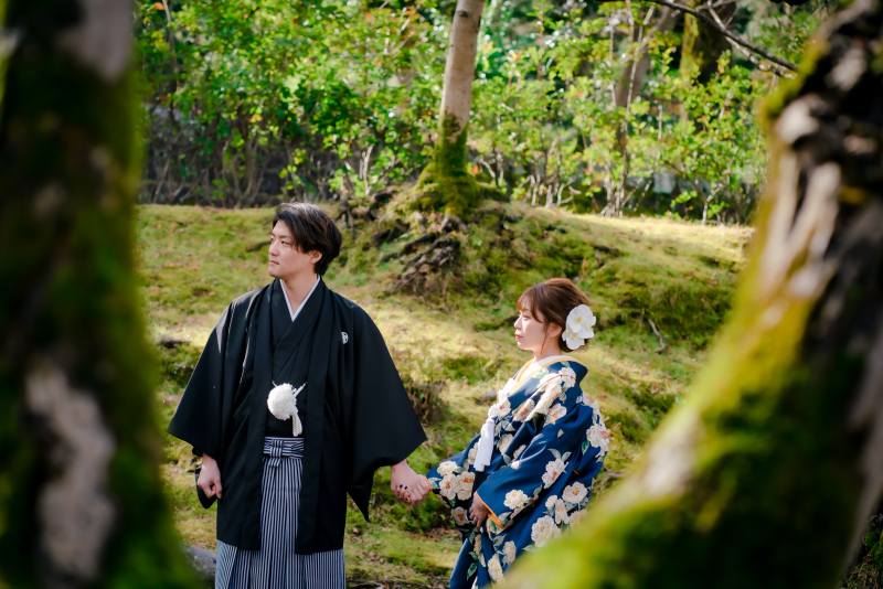 木から覗くと...♡