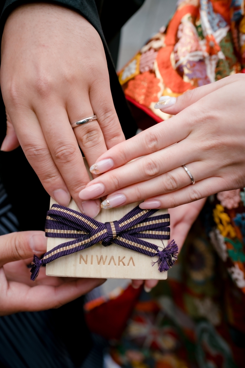 指輪のケースとお手元ショット