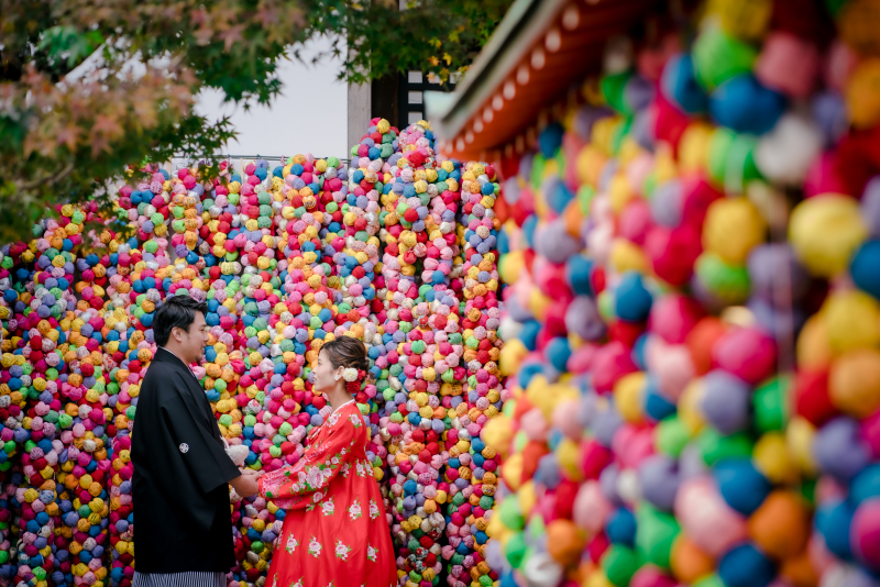 カラフルに映えるお二人...