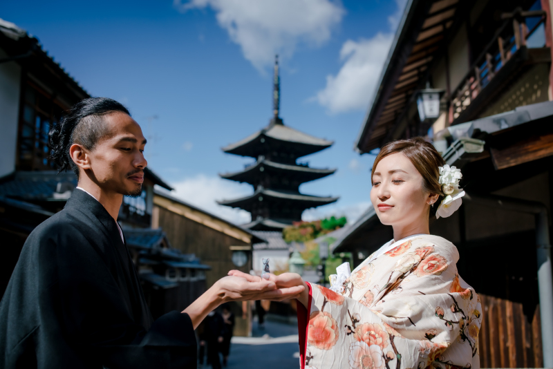 よく見ると&hellip;！