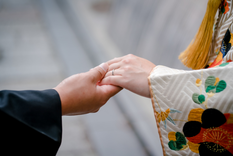 指輪光る手元ショット♡