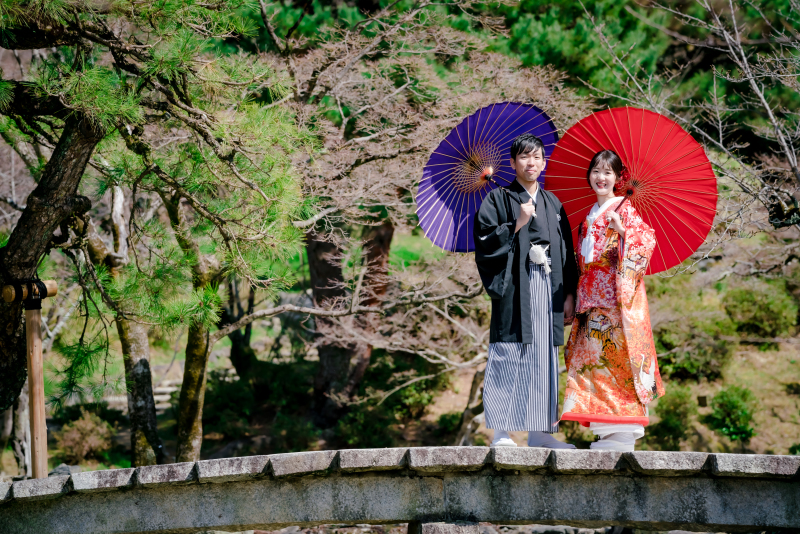 石橋の上で番傘ショット♪