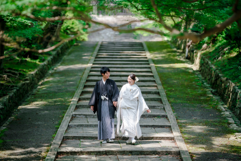 ～祇園の街並みと静けさの寺院～