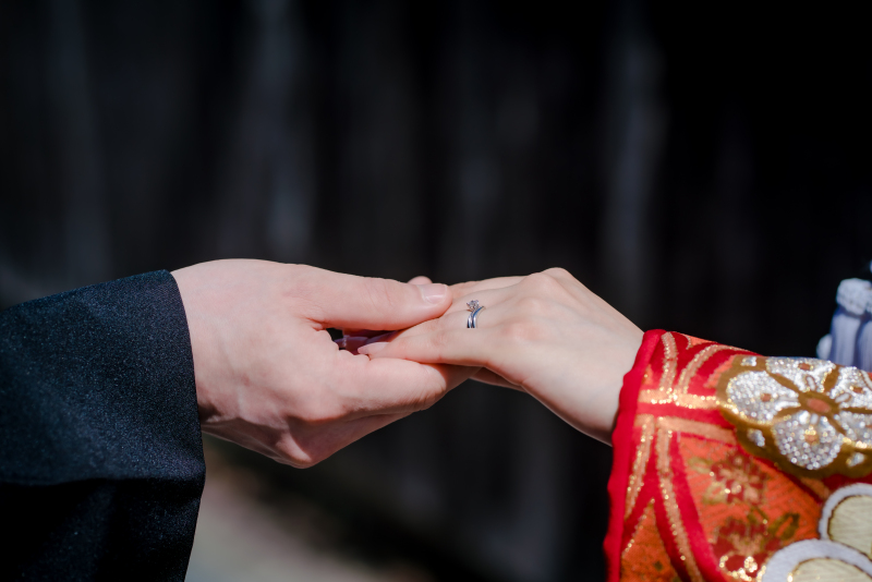 指輪がキラリッ♡