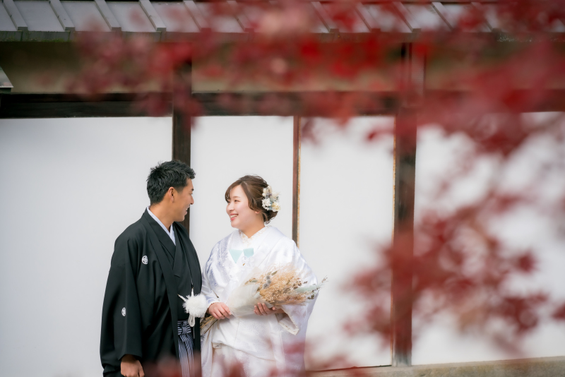 白無垢と黒紋付袴