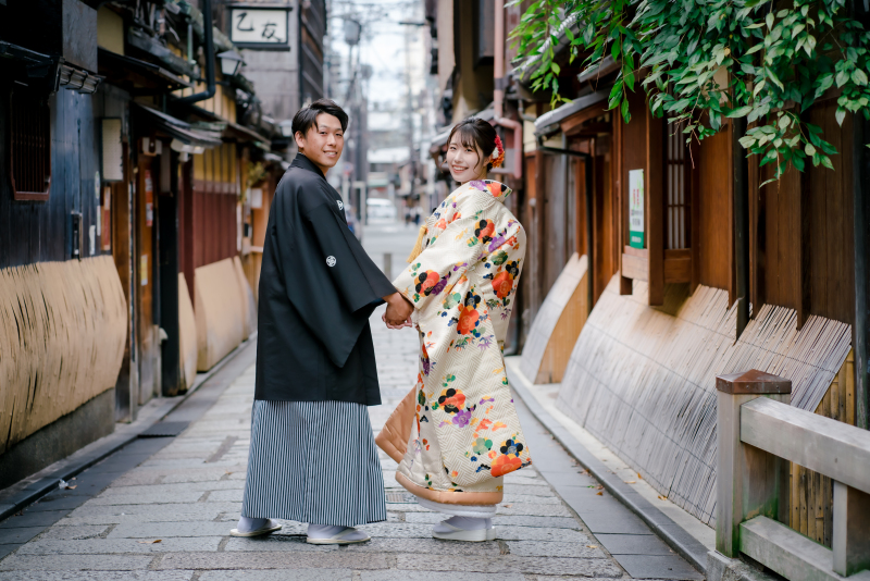 手つなぎ振り向きショット♪