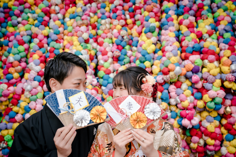 可愛い扇子からひょっこり!