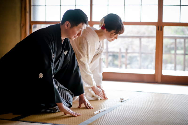 正座ショット横から