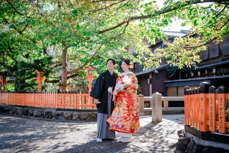 巽橋、玉垣をバックに