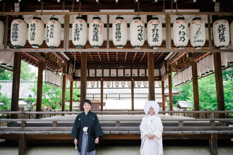 神社仏閣の境内にて