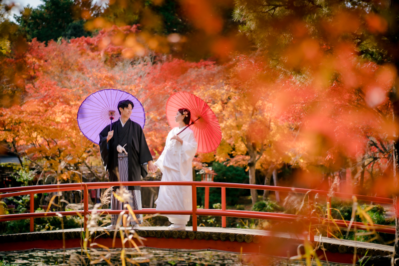 紅彩る神社ロケーション