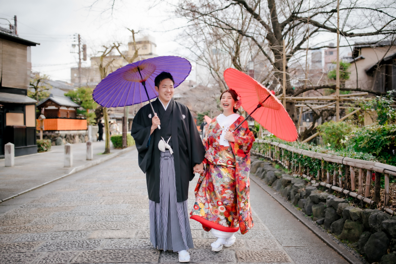 和傘を持って...