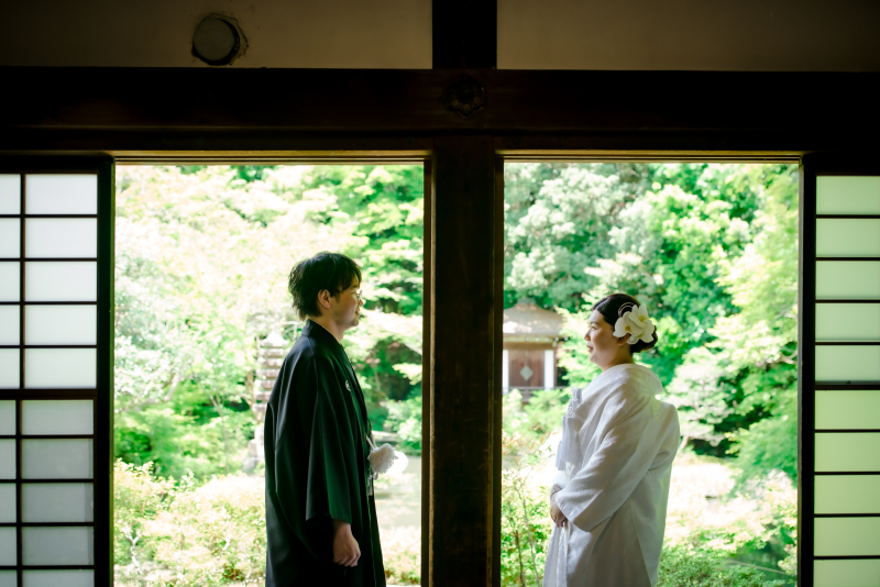 和室の縁側にて...