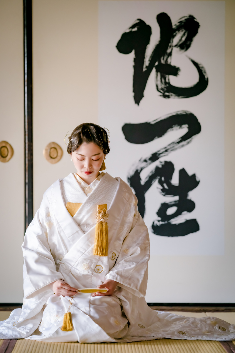 キラキラ刺繍で華やかに！