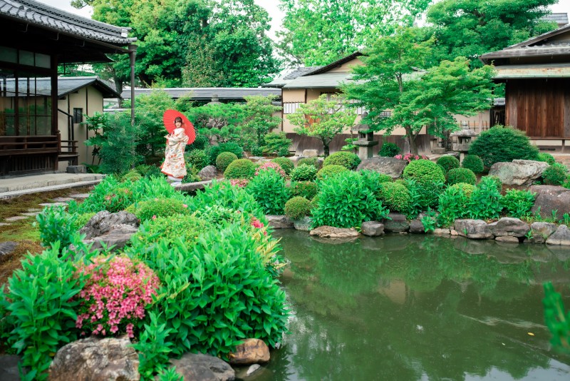 Arch Bridal_庭園で撮影できる