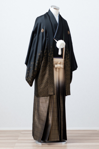 黒金紋付×黒金グラデーション袴
