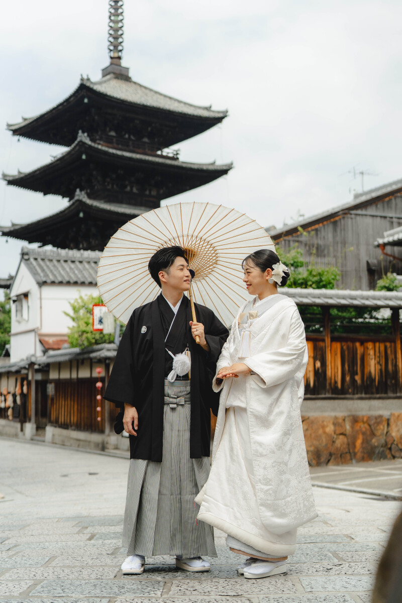 京都を象徴する「八坂の塔」を背景に撮影できる