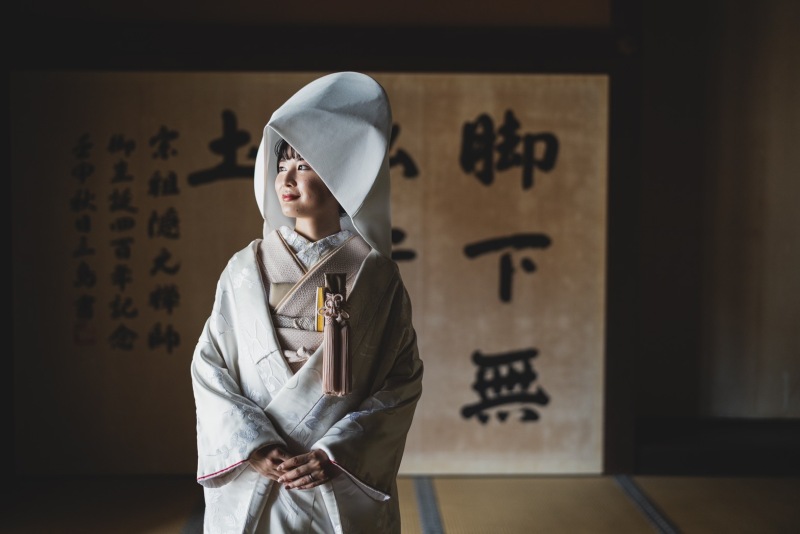 白無垢に綿帽子